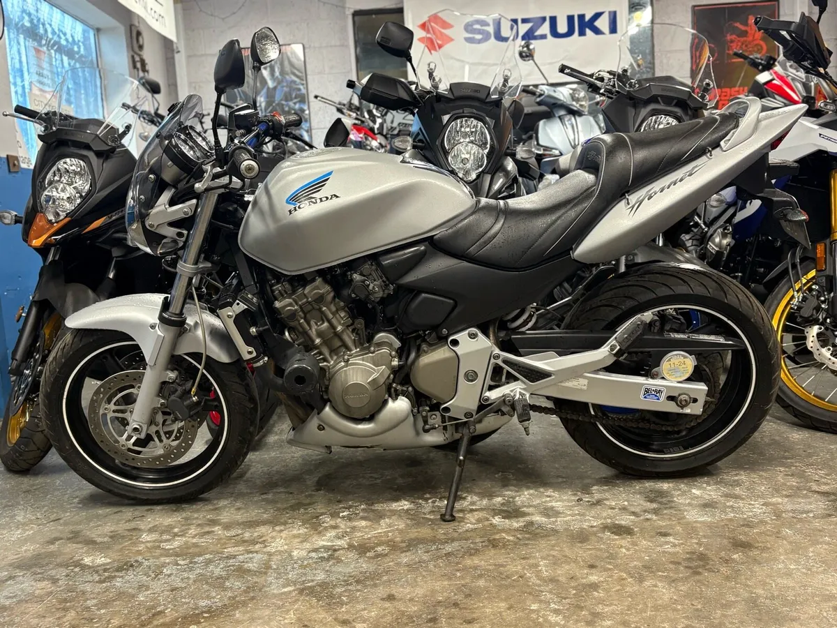 2004 Honda Hornet 600 - Image 4