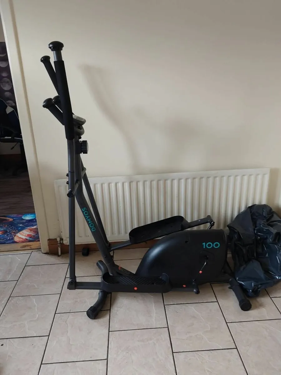 Cross trainer