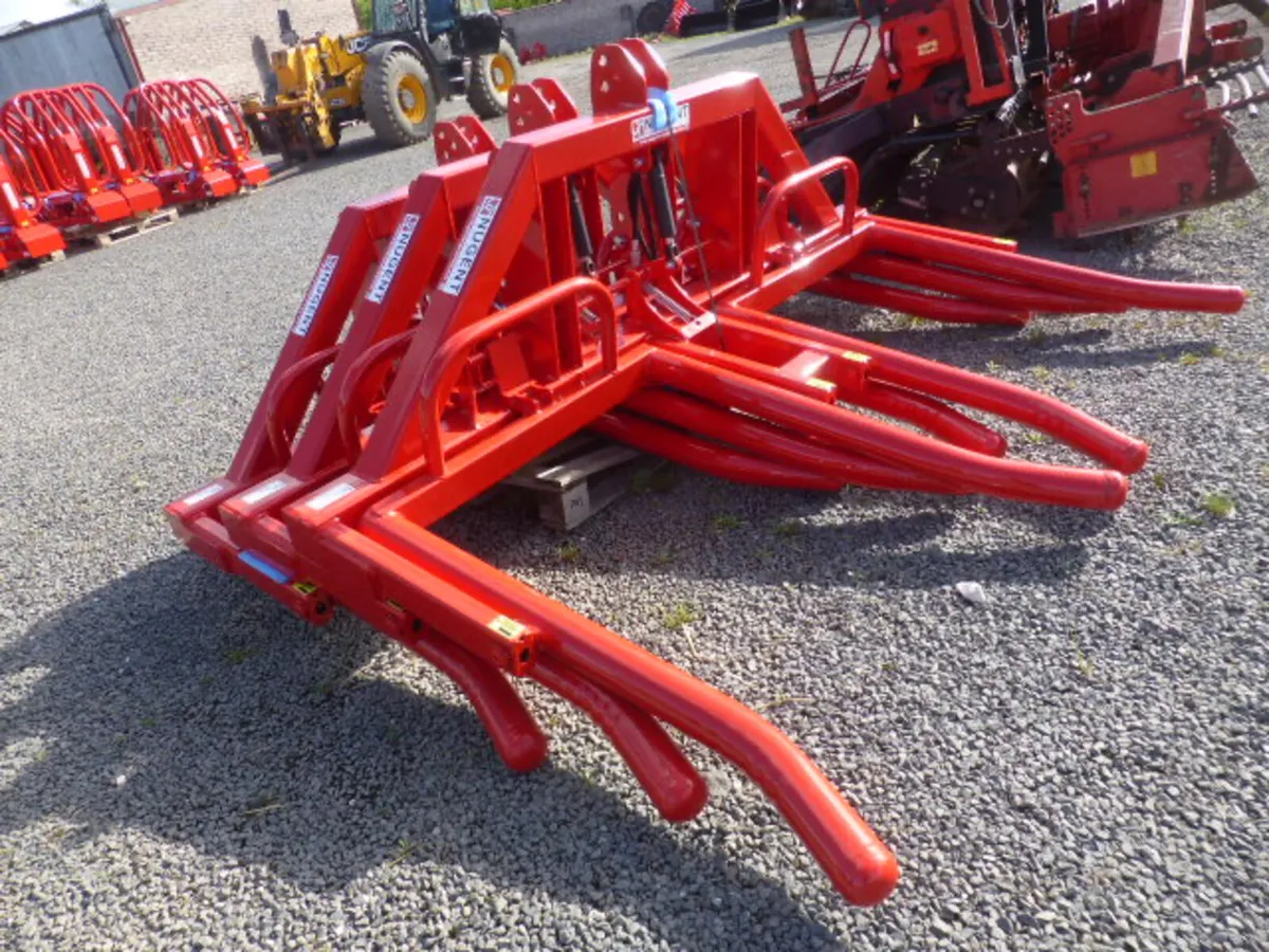 Nugent Single Bale Lifter BACK IN STOCK - Image 4