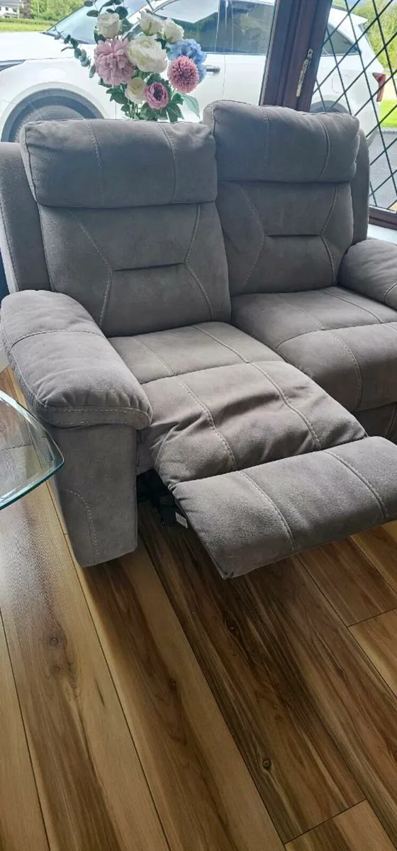 2  x 2 seater recliner sofs - Image 2