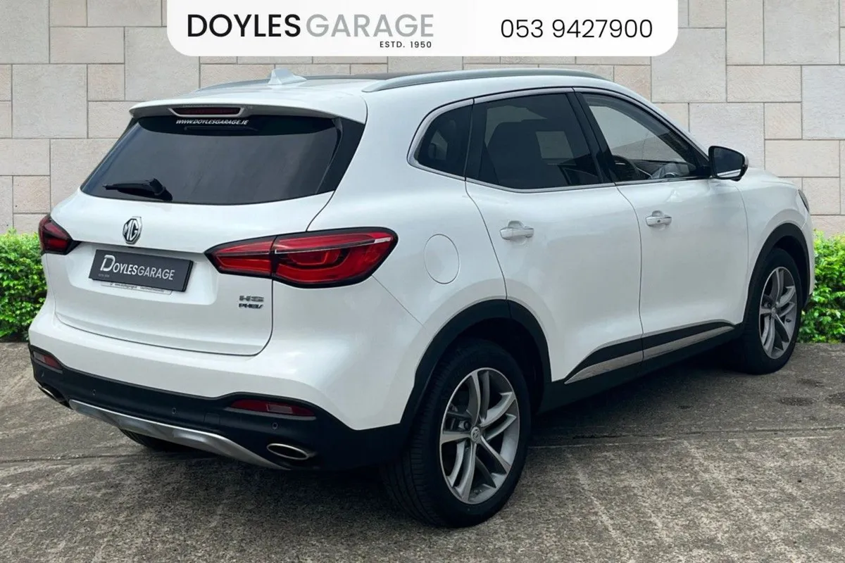 MG HS Exclusive Plug-in Hybrid 2WD - Image 3