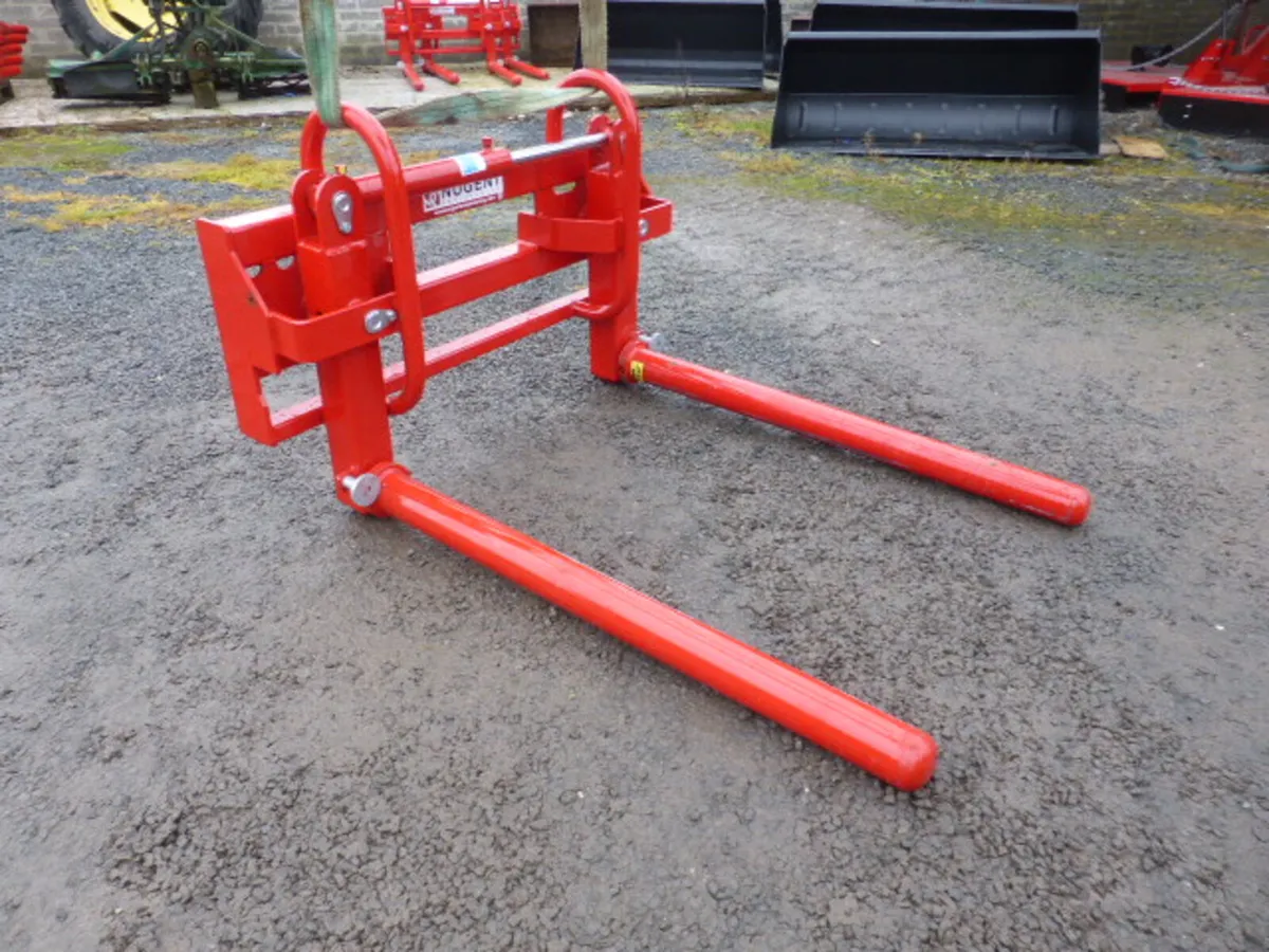 Nugent Hydraulic Bale Stackers BACK IN STOCK - Image 3