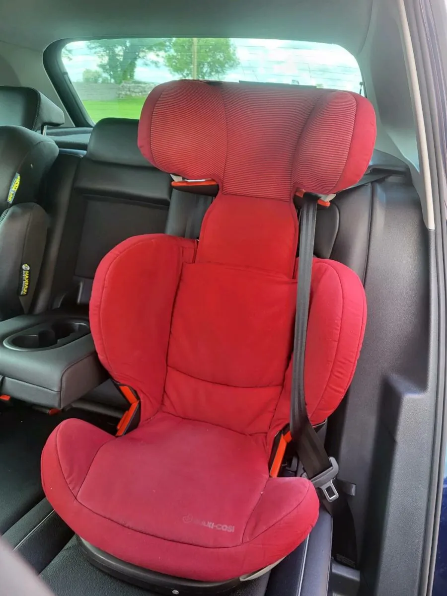 Stage 3 maxi cosi car seat - Image 2