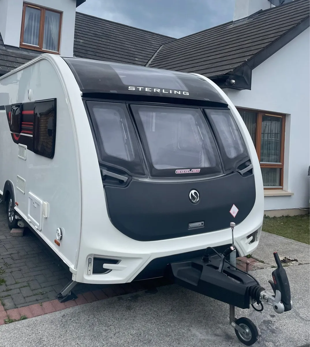 2017 Sterling fixed bed & remote mover & Awning - Image 2