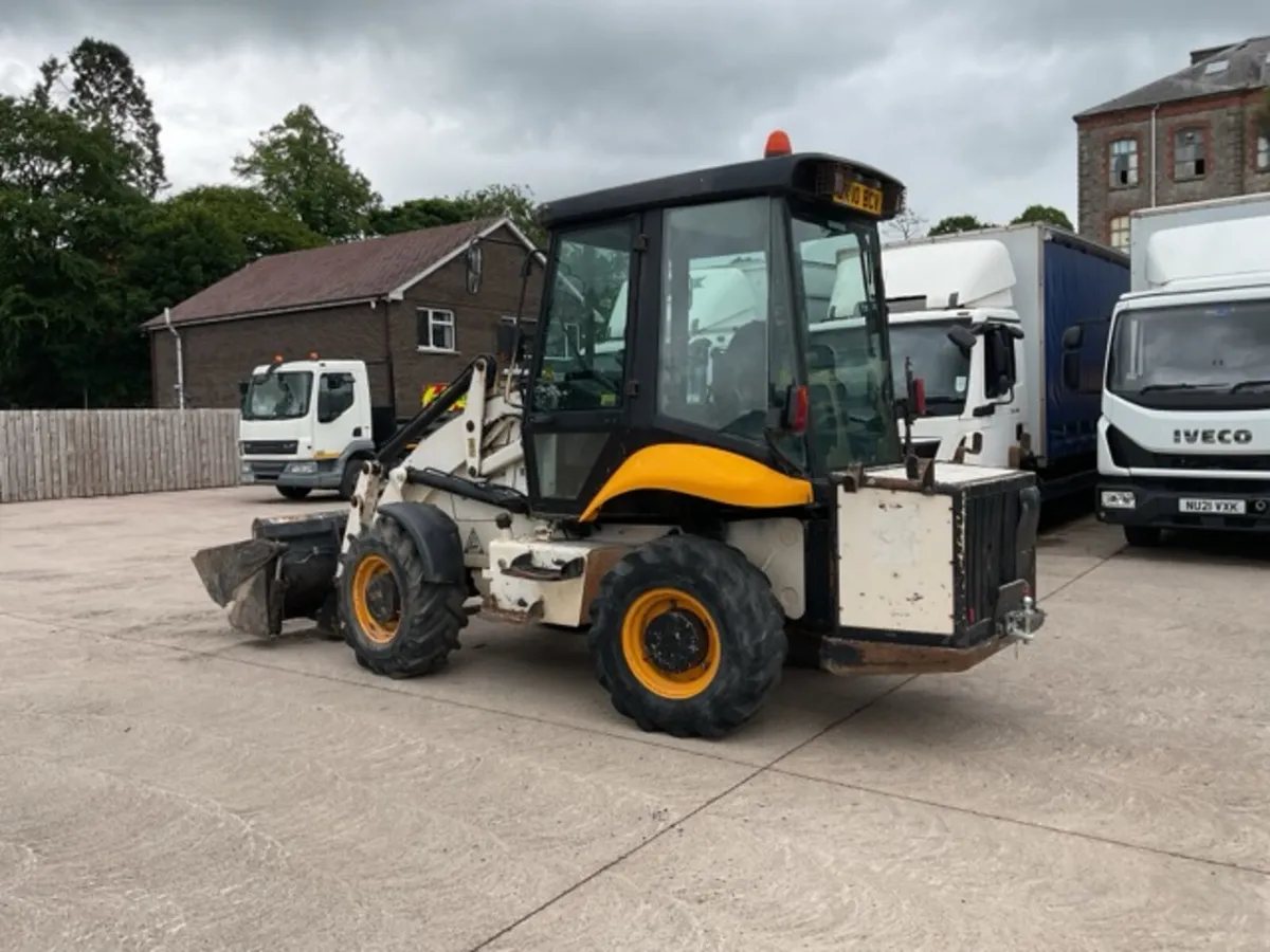 2010 JCB 2CX Airmaster Backhoe Loader - Image 4