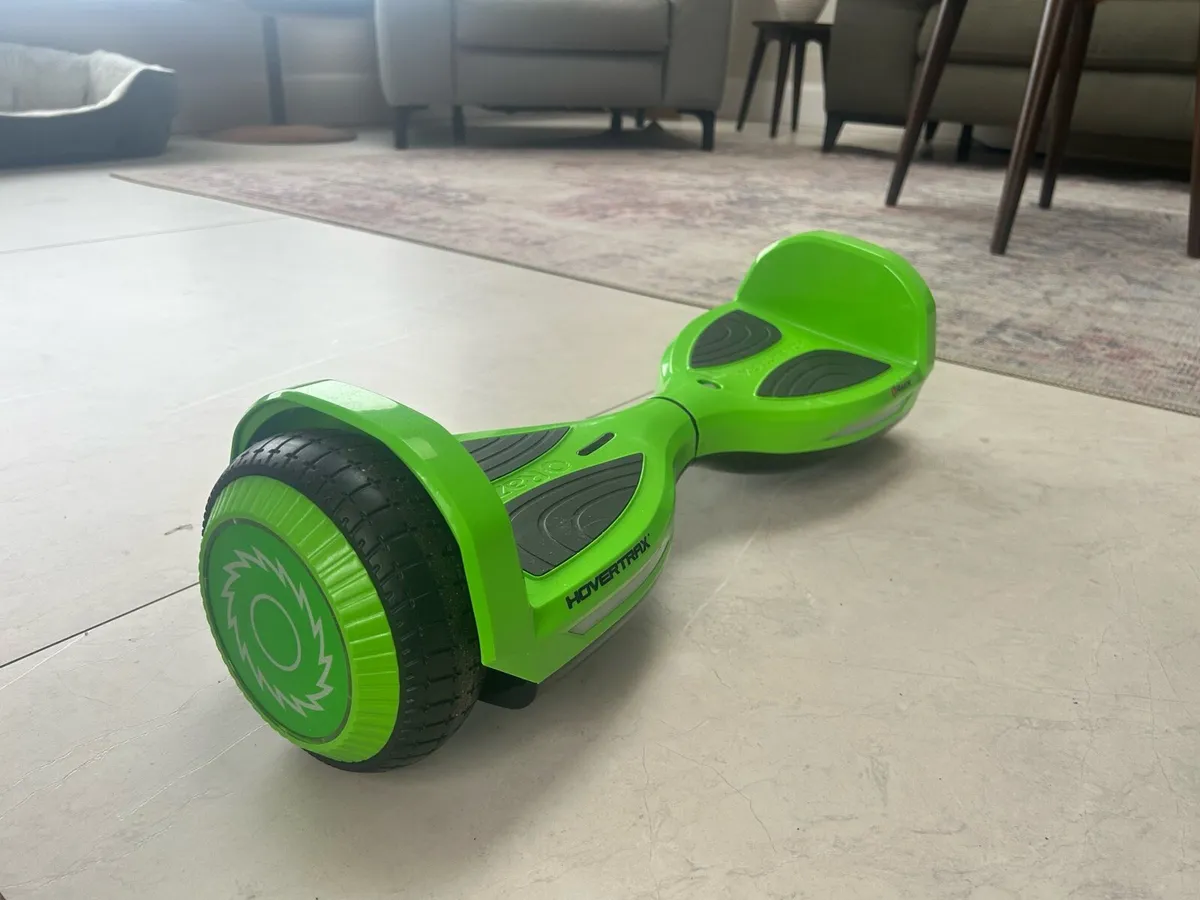 Razor hovertrax  self balancing hoverboard green - Image 1