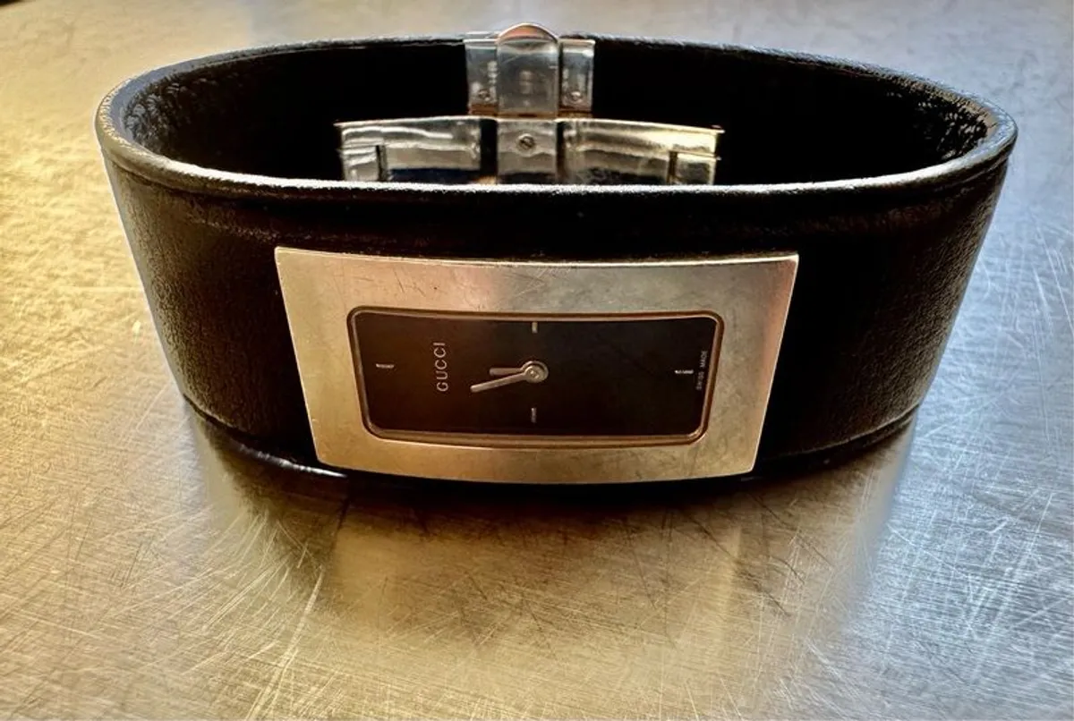 Gucci 7800 S bracelet Wristwatch. Great condition. - Image 1