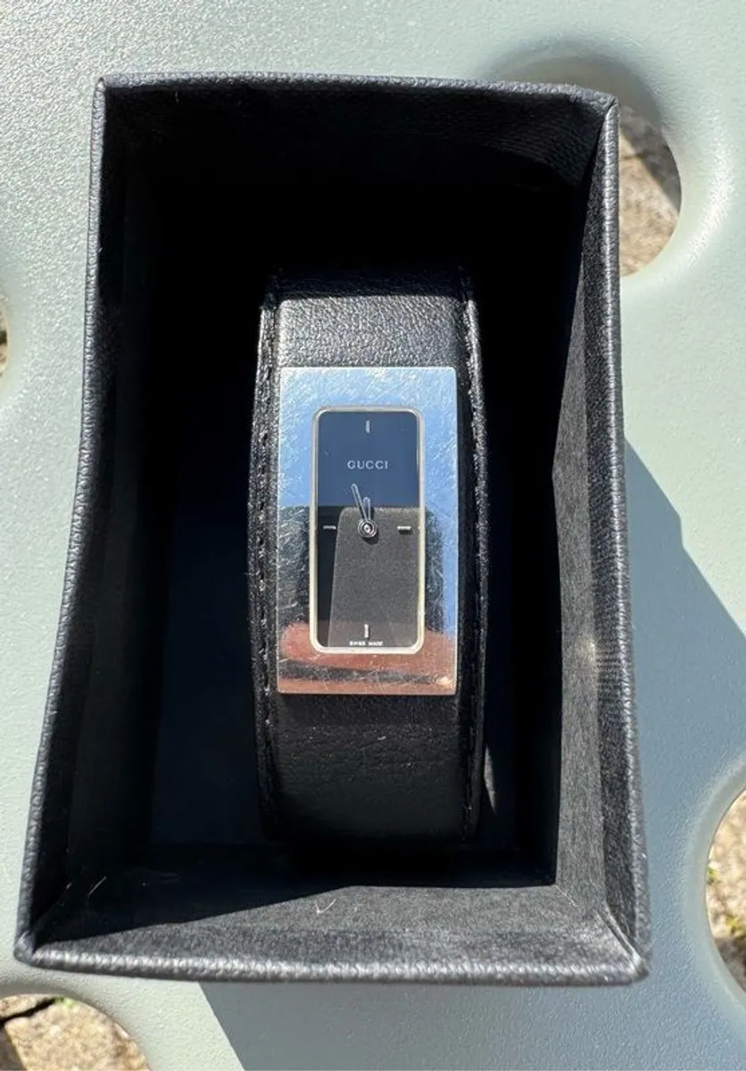 Gucci 7800 S bracelet Wristwatch. Great condition. - Image 2