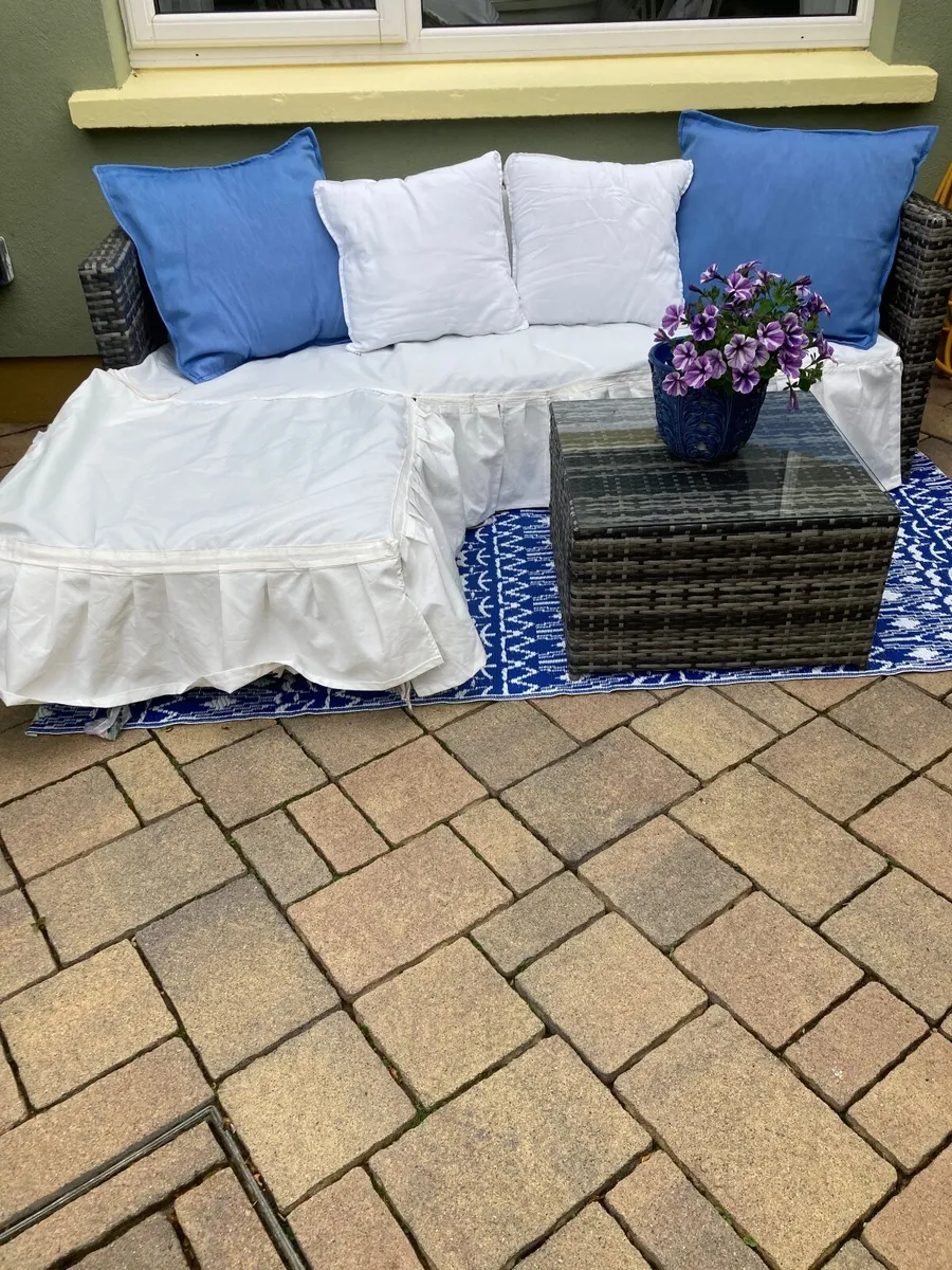 Garden. Furniture - Image 3