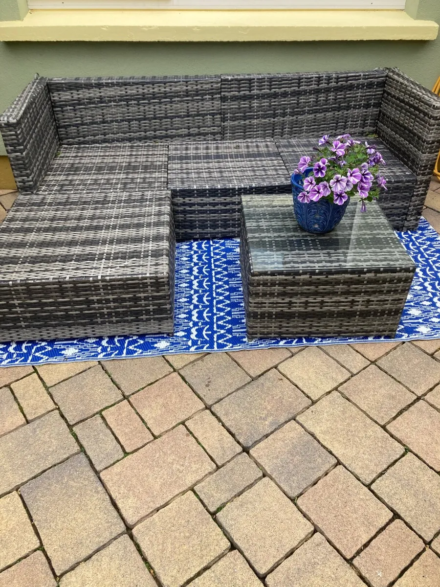 Garden. Furniture - Image 1