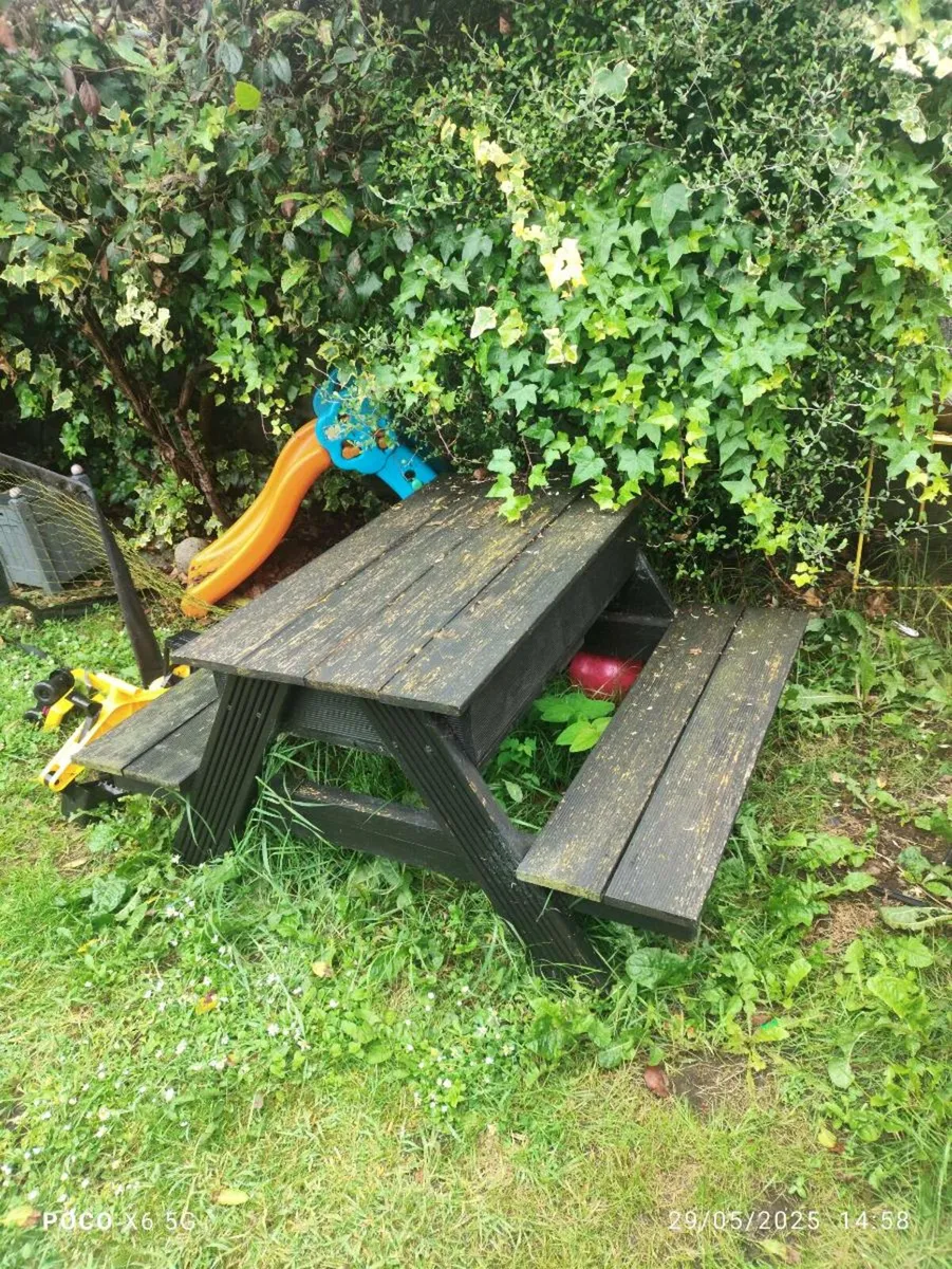 Bench sand pit or toy pit - Image 1