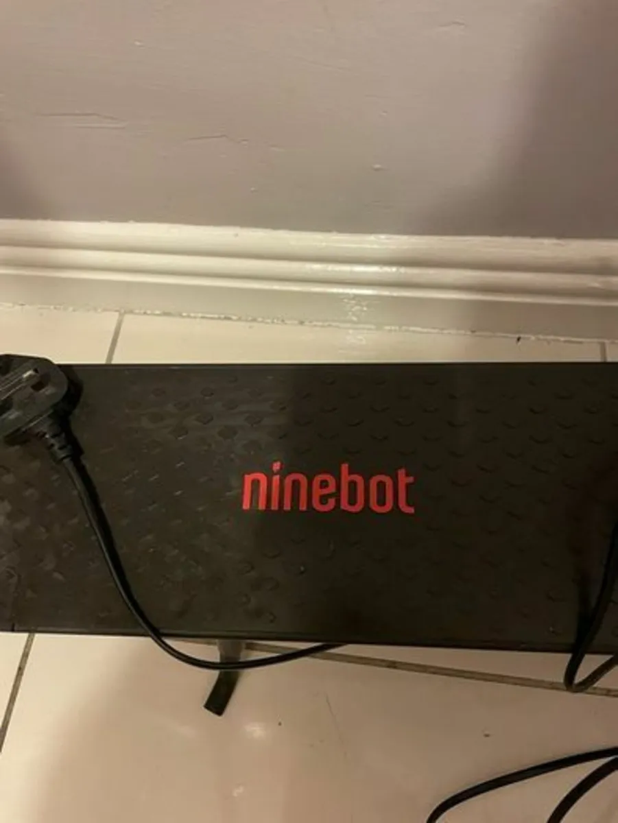 Electric Scooter E22E Ninebot - Image 3