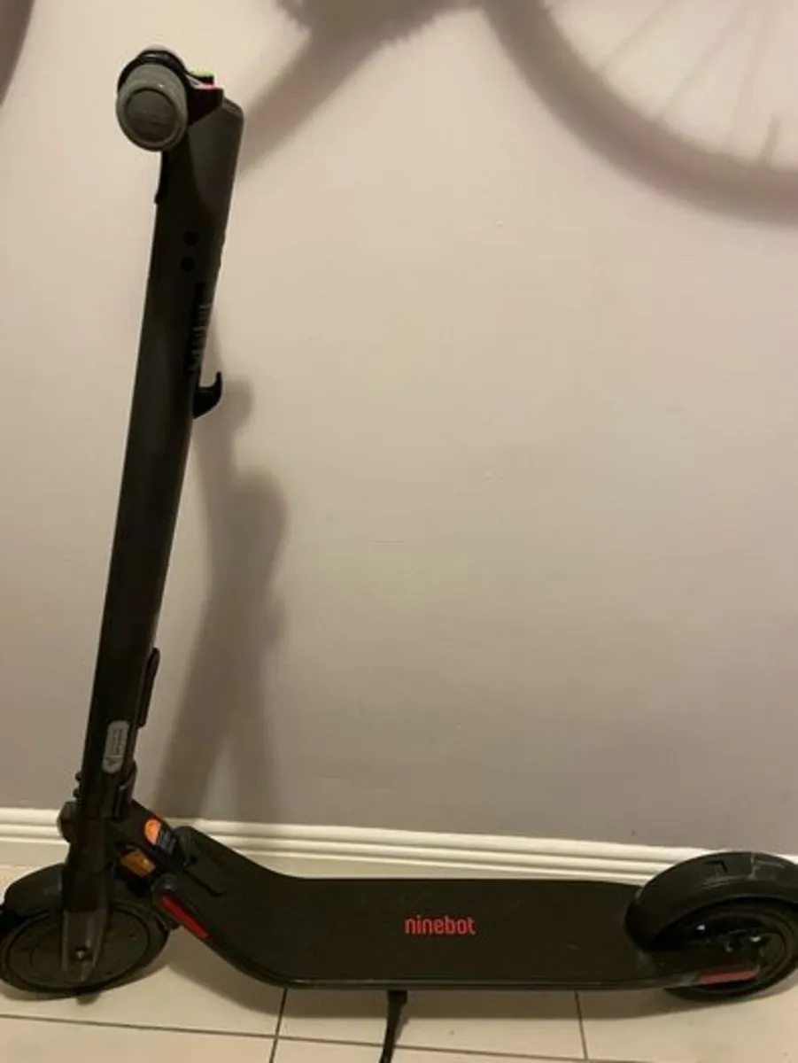 Electric Scooter E22E Ninebot - Image 1