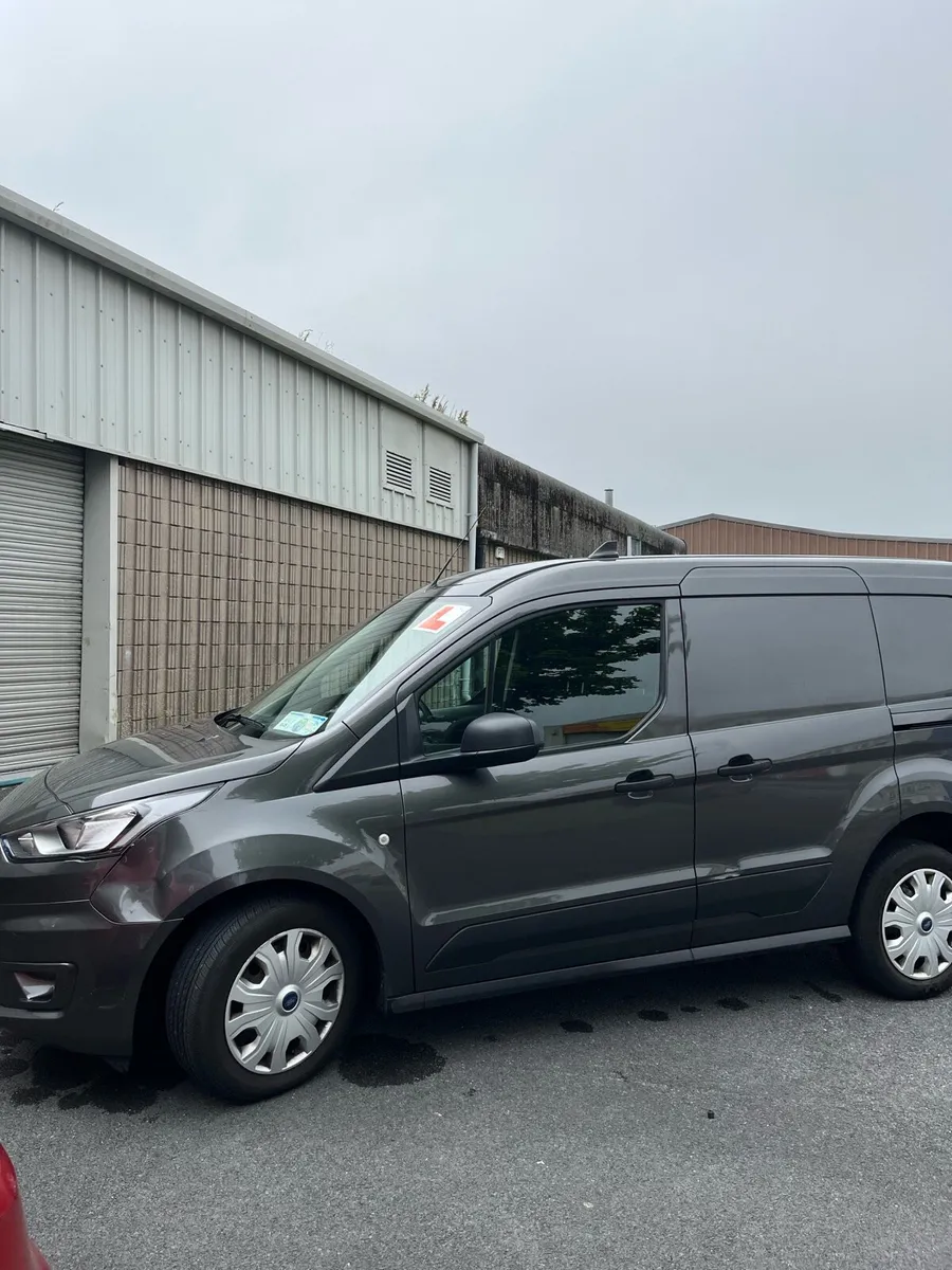 FORD TRANSIT CONNECT - Image 2