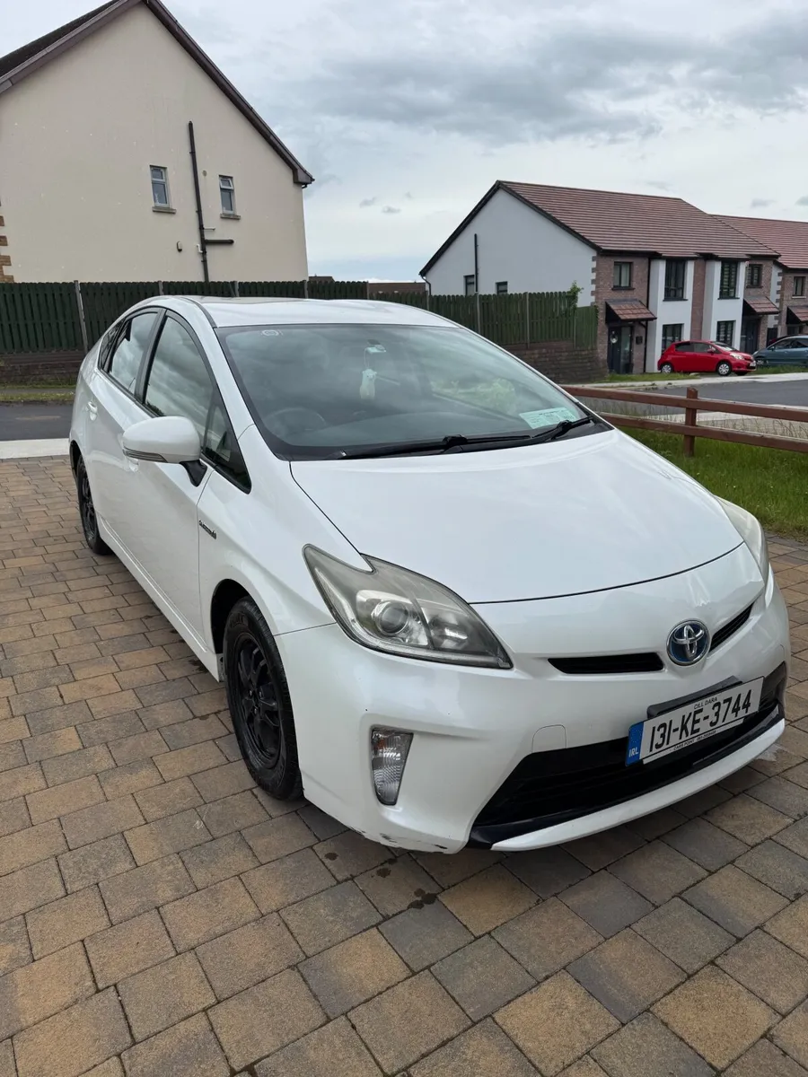 Toyota Prius 2013 - Image 1