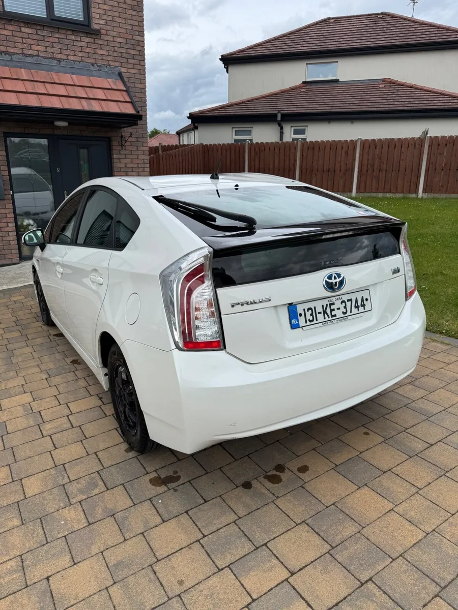 Toyota Prius 2013 - Image 4