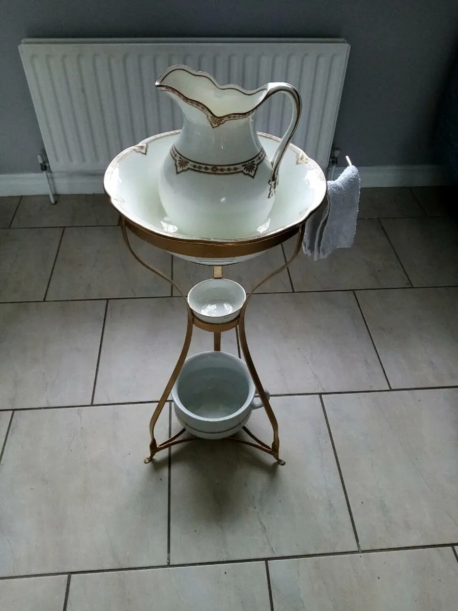 Washstand - Image 1
