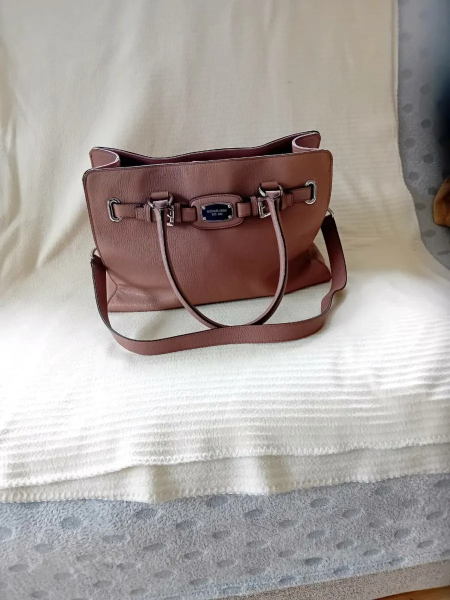 Michael Corrs handbag 👜