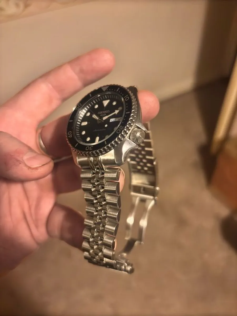 seiko 5 sports automatic - Image 2