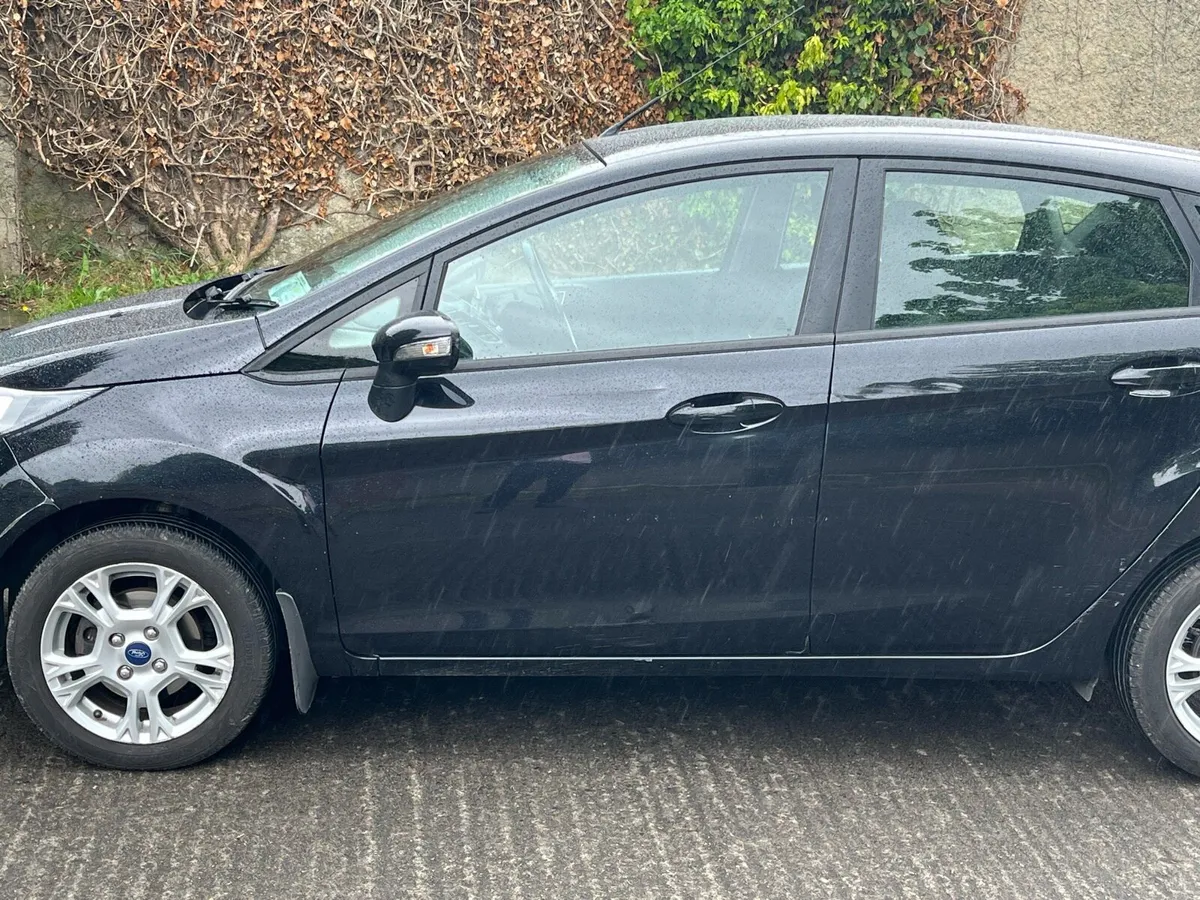2013 Ford Fiesta 5 Door Zetec 1.25 NCT 6/26 - Image 2