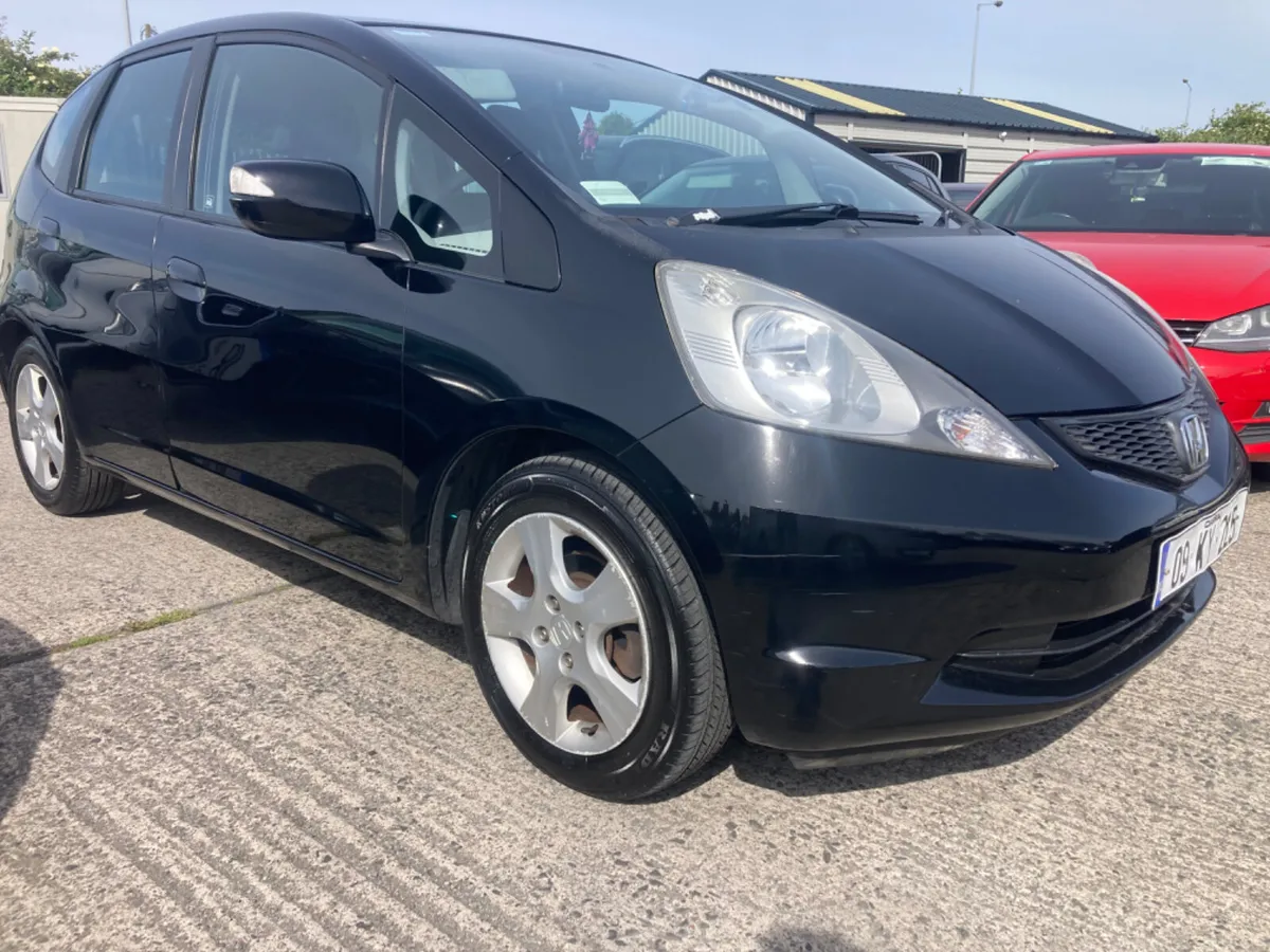 NEW NCT 05/26-VERY LOW KMS - Image 1