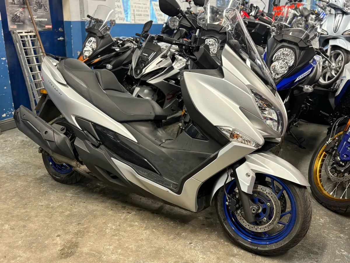 2022 Suzuki Burgman 400 - Image 2