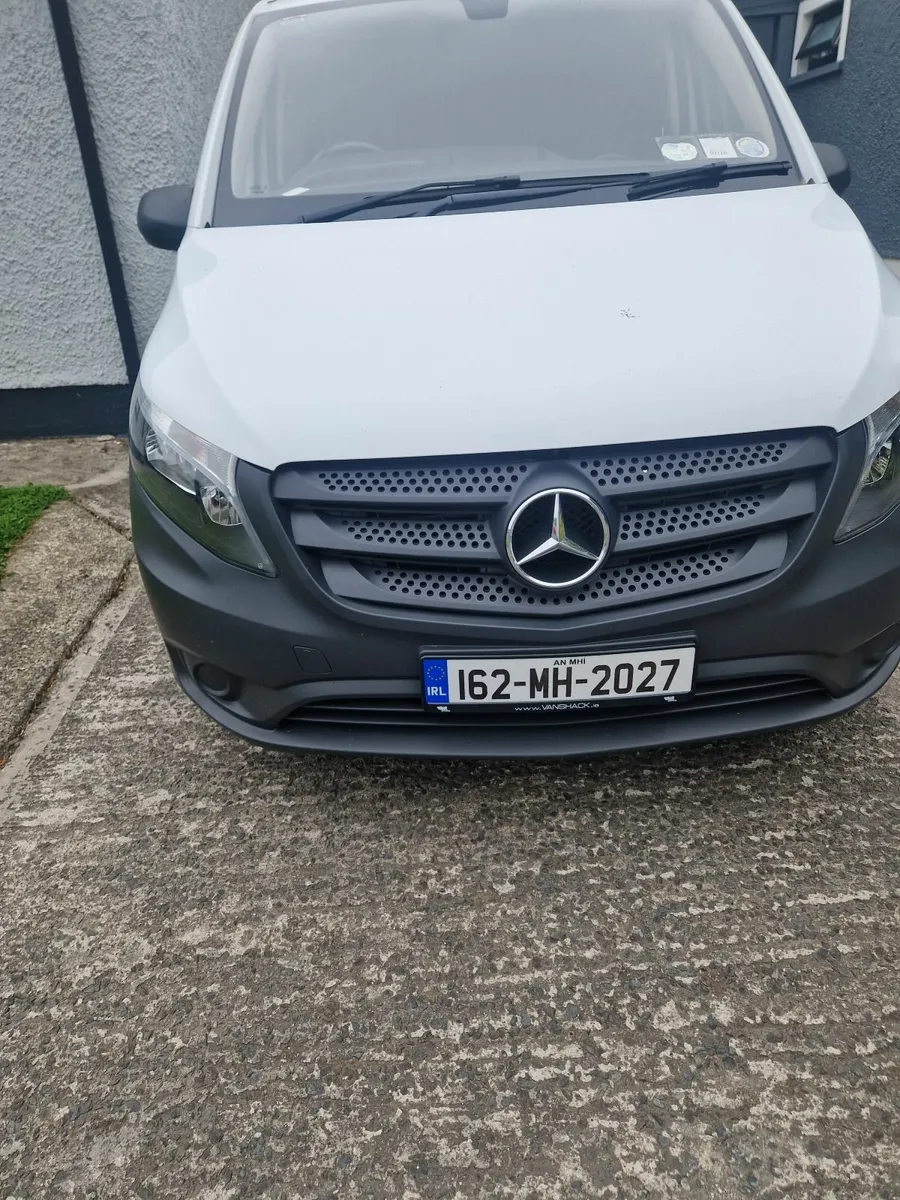Mercedes-Benz V-Class 2016 - Image 1