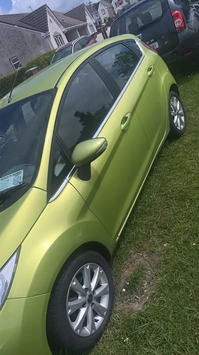 Ford Fiesta 2010 - Image 3