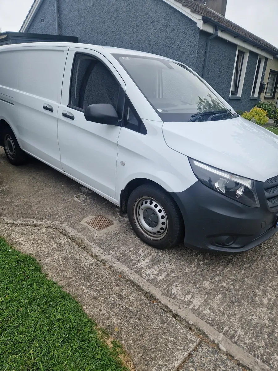 Mercedes-Benz V-Class 2016 - Image 4