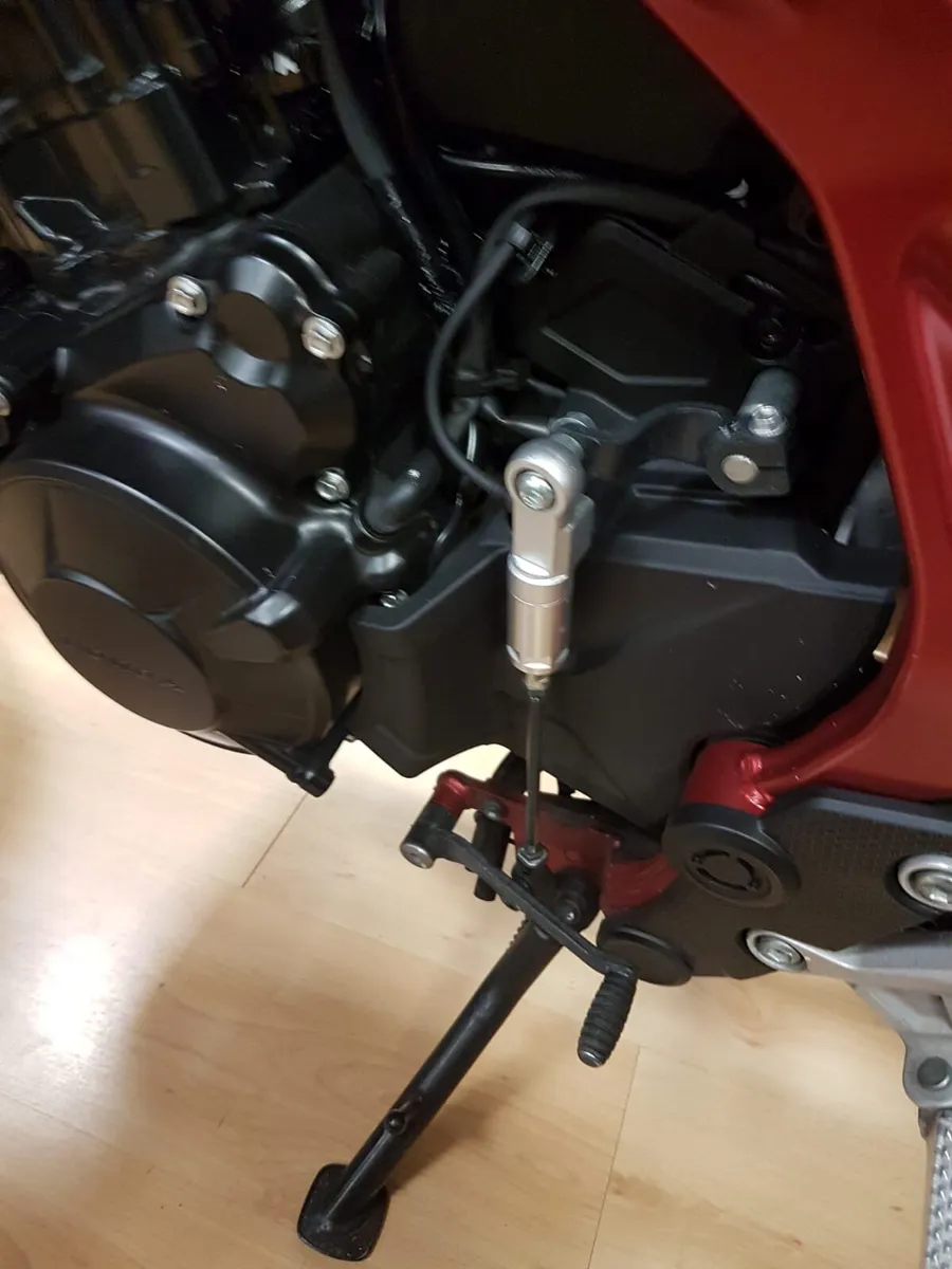 Honda CB750 Hornet - Image 4