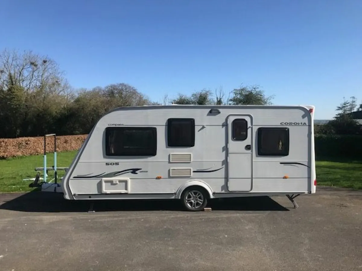 Compass Corona Caravan for sale - Image 2