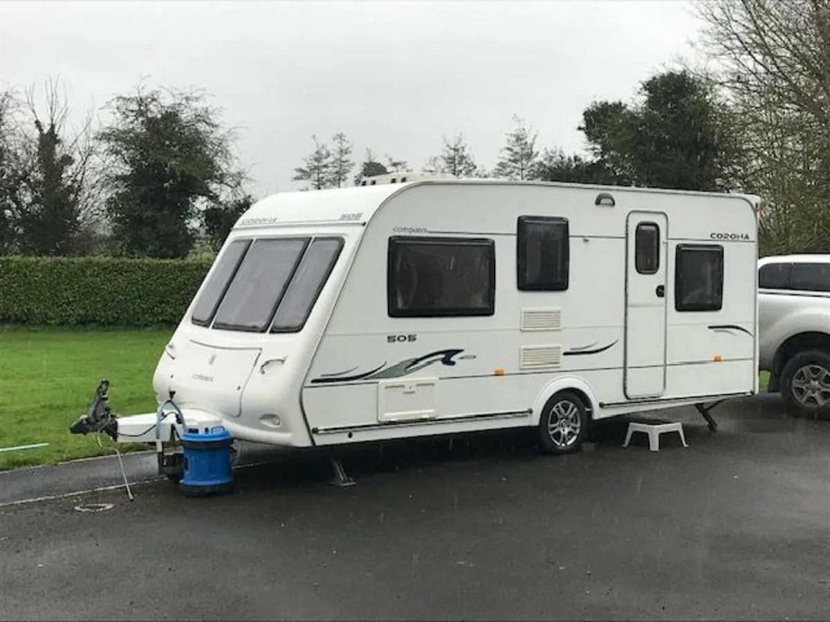 Compass Corona Caravan for sale - Image 3
