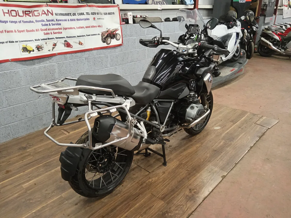 bmw r1200gs triple black - Image 4