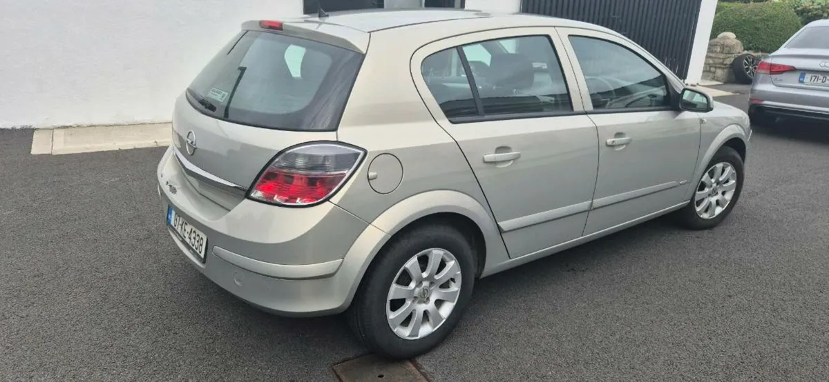 Opel Astra with NCT 03/26 - Image 3