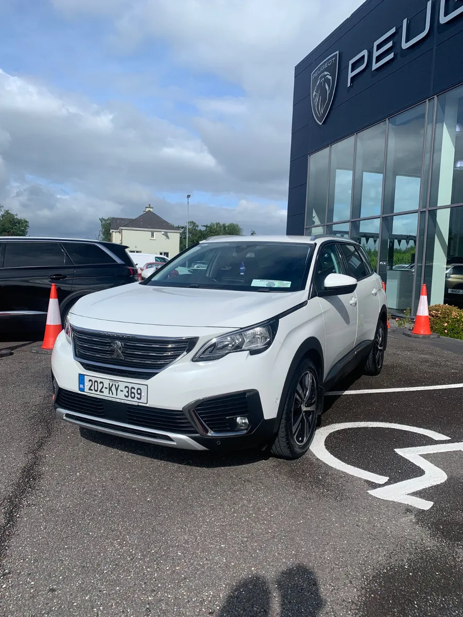 Peugeot 5008 2020 - Image 2