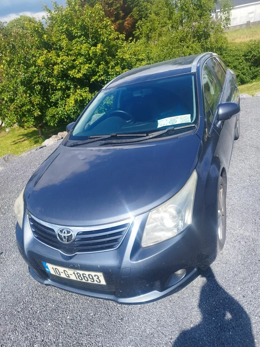 Toyota Avensis 2010 - Image 1