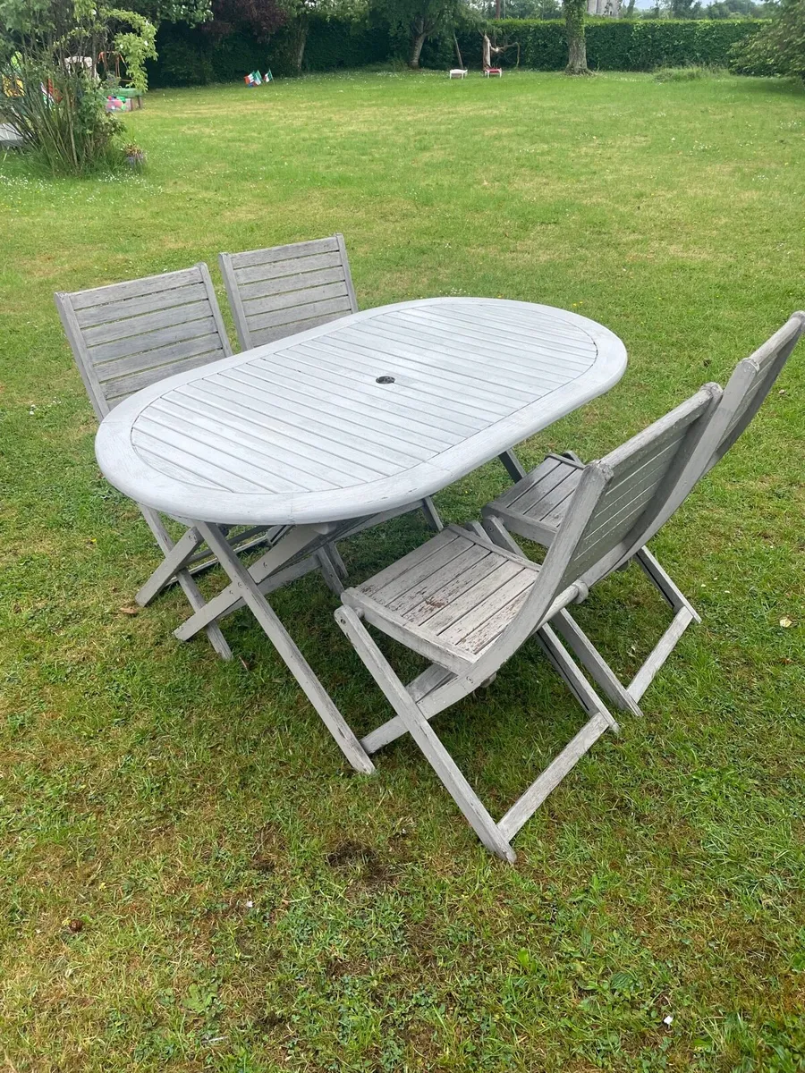 Garden furniture table and 4 chairs - Image 2