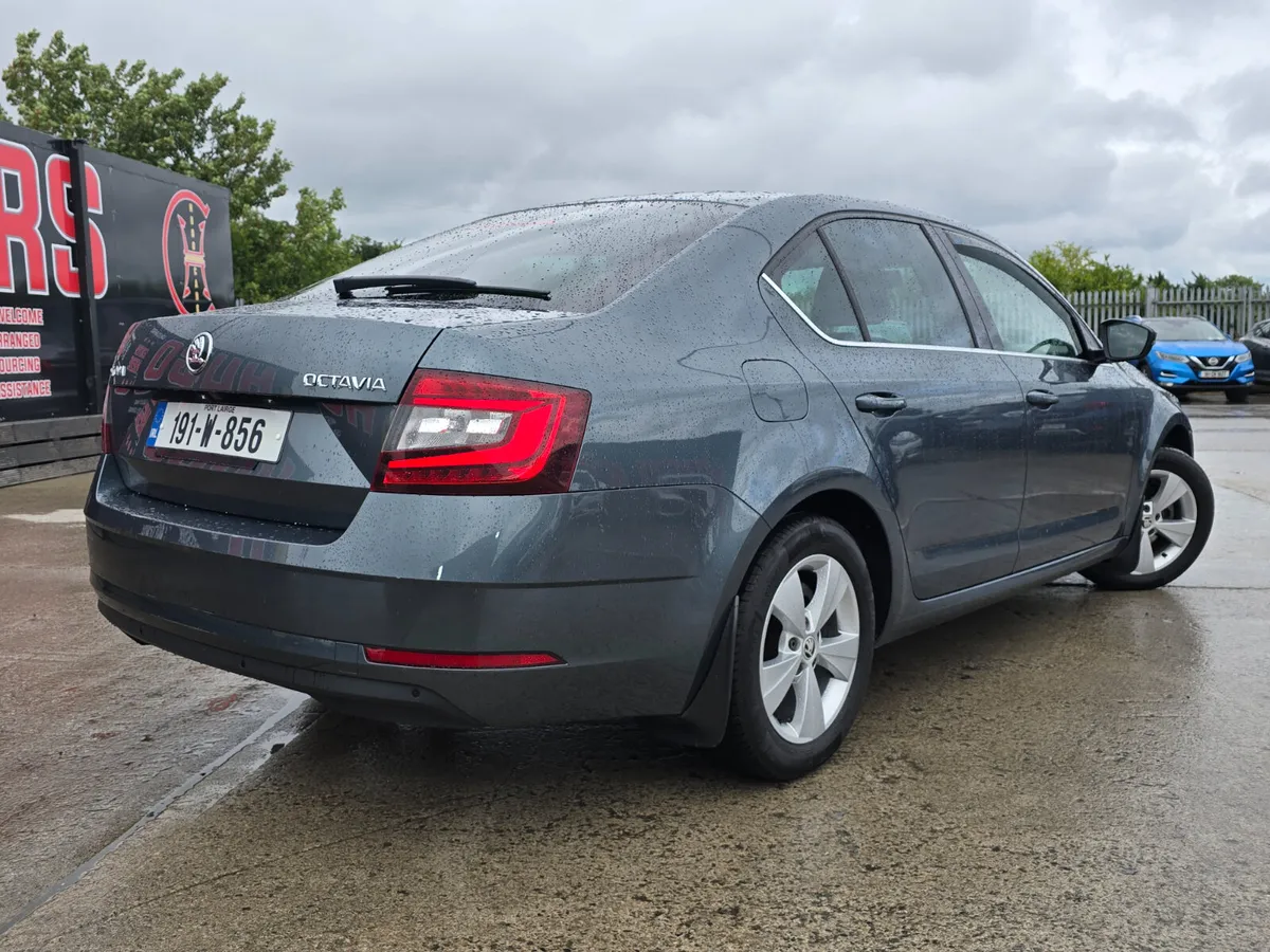 2019 Octavia 1.0tsi/Main dealer FSH/1yr warranty - Image 2