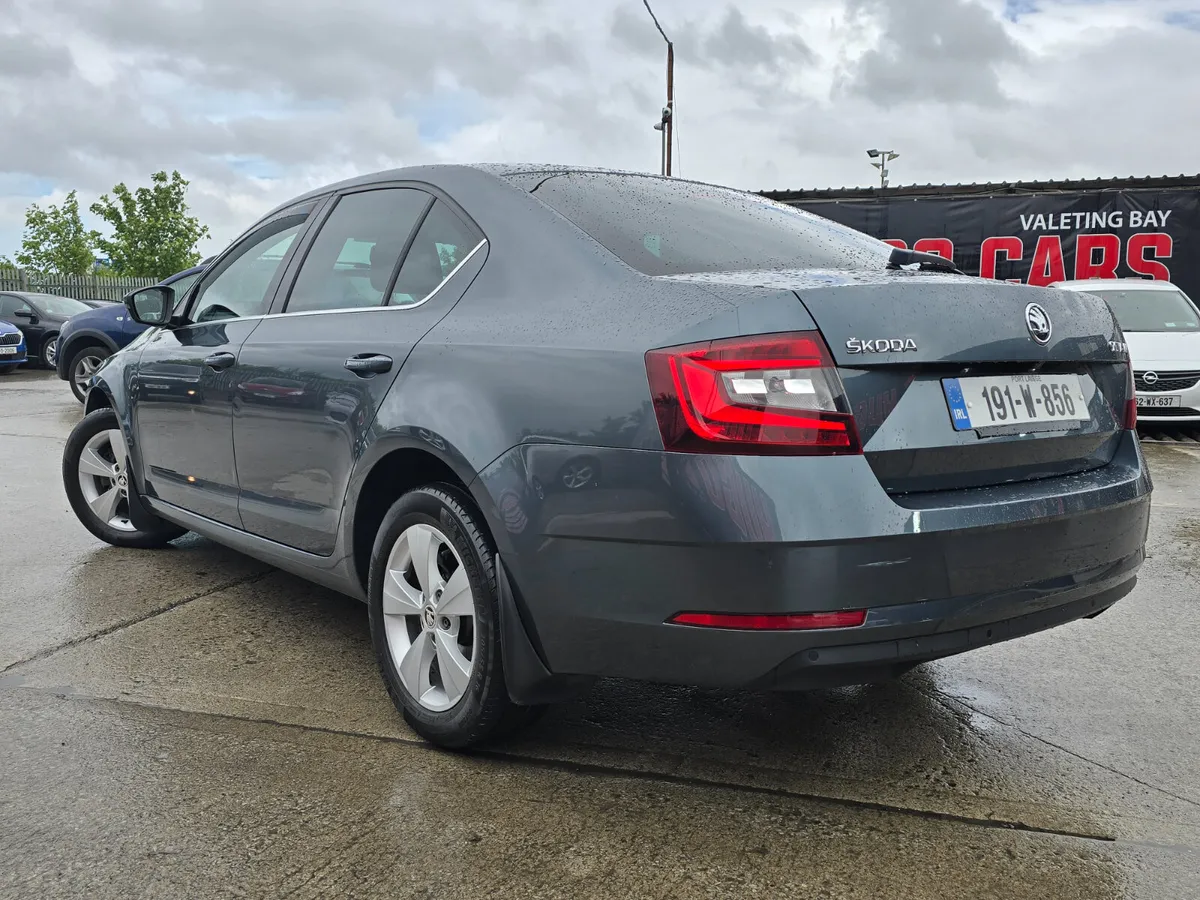 2019 Octavia 1.0tsi/Main dealer FSH/1yr warranty - Image 3