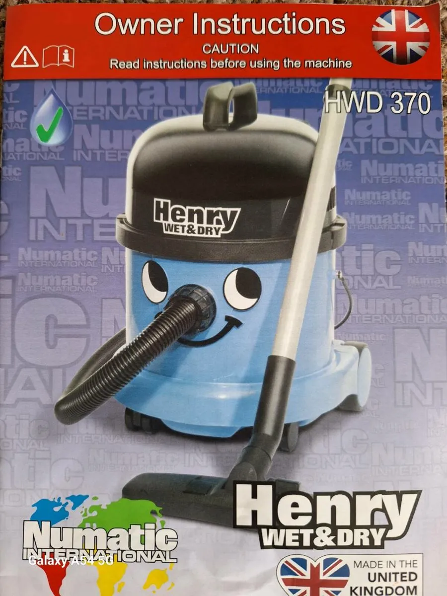Henry wet and dry vacum cleaner HWD 370 - Image 1