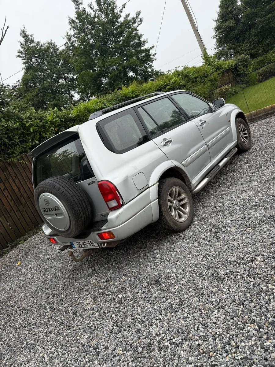 Suzuki grand Vitara 4x4 - Image 2