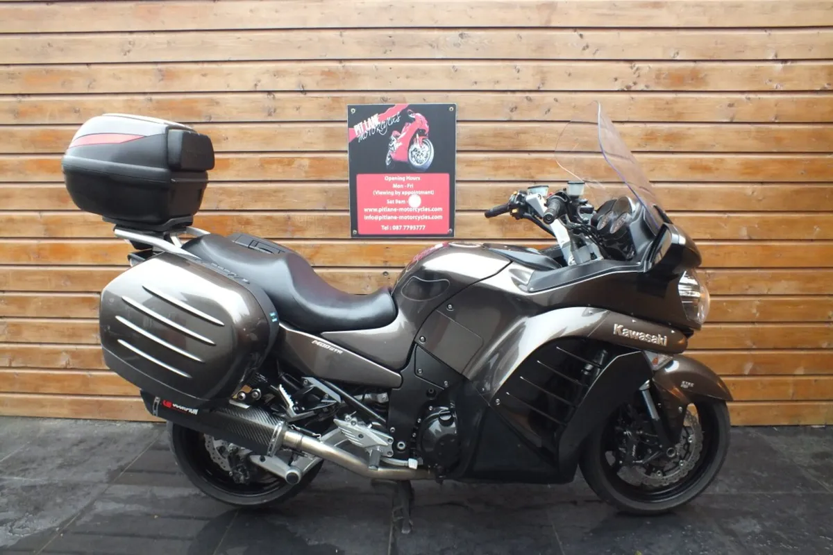 2010 Kawasaki GTR14  (Low Miles & STUNNING.) - Image 4