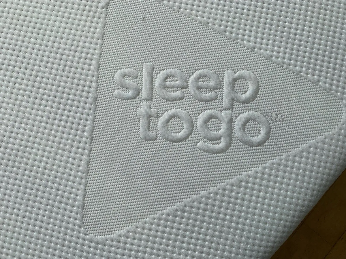 Mattress.  Sleep to go. 4’6”.  Almost New. - Image 3