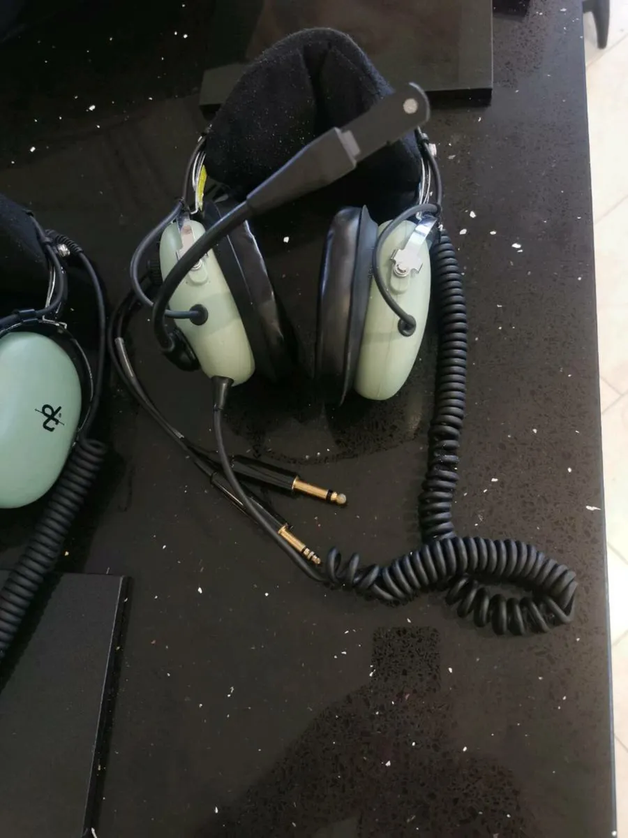 Aviation head sets - Image 1