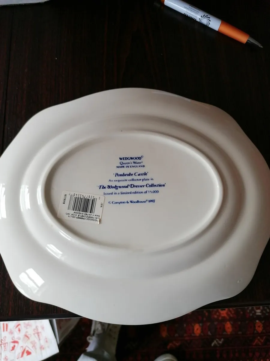 Wedgwood Dresser Set - Image 4