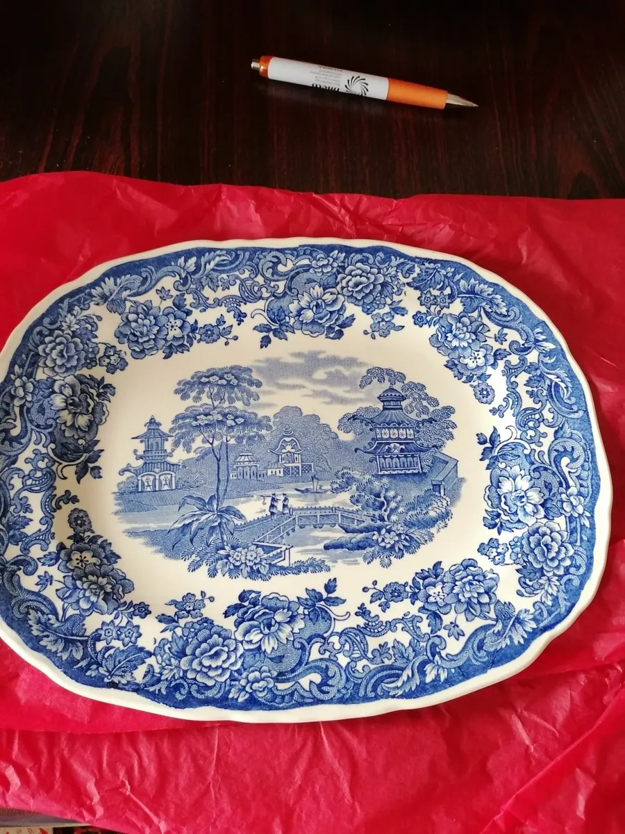 Wedgwood Dresser Set - Image 1