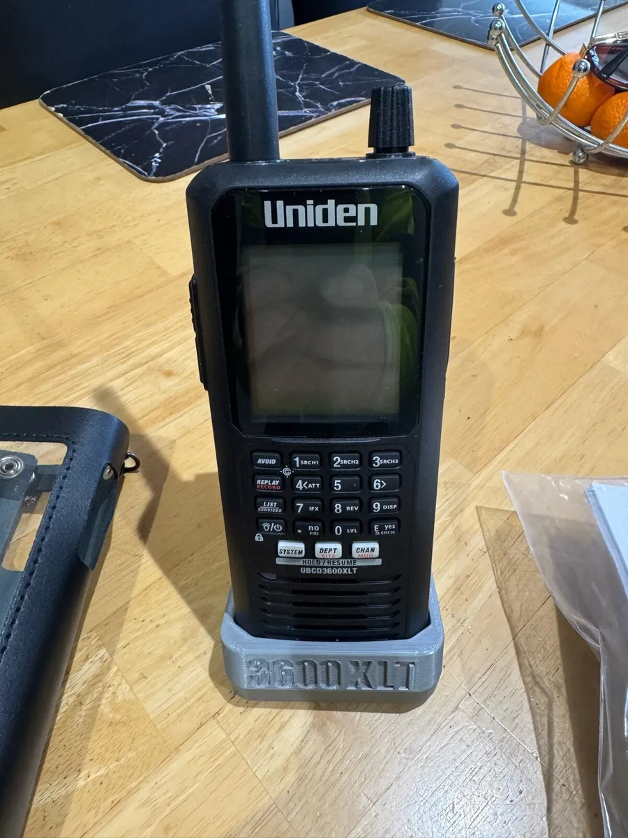 Radio scanner - Image 1