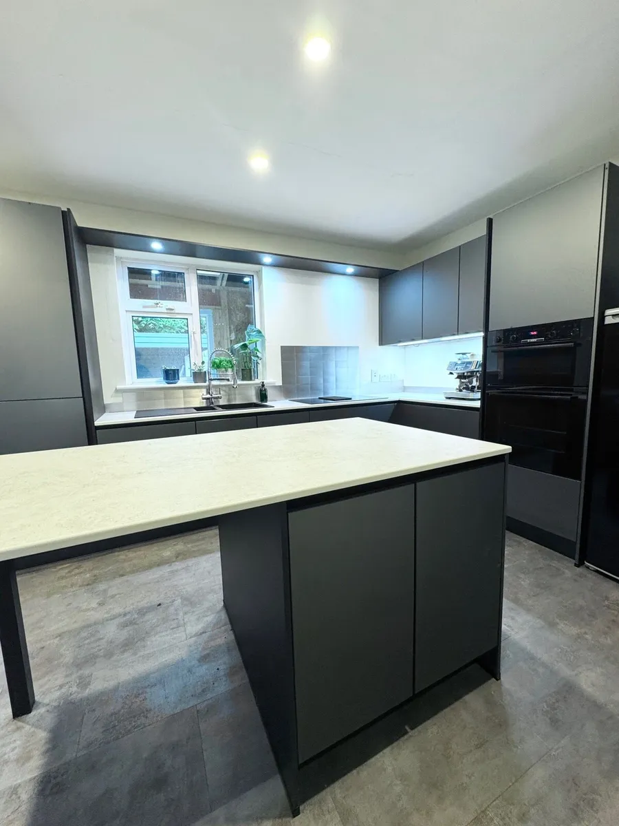 Kitchen - Image 3