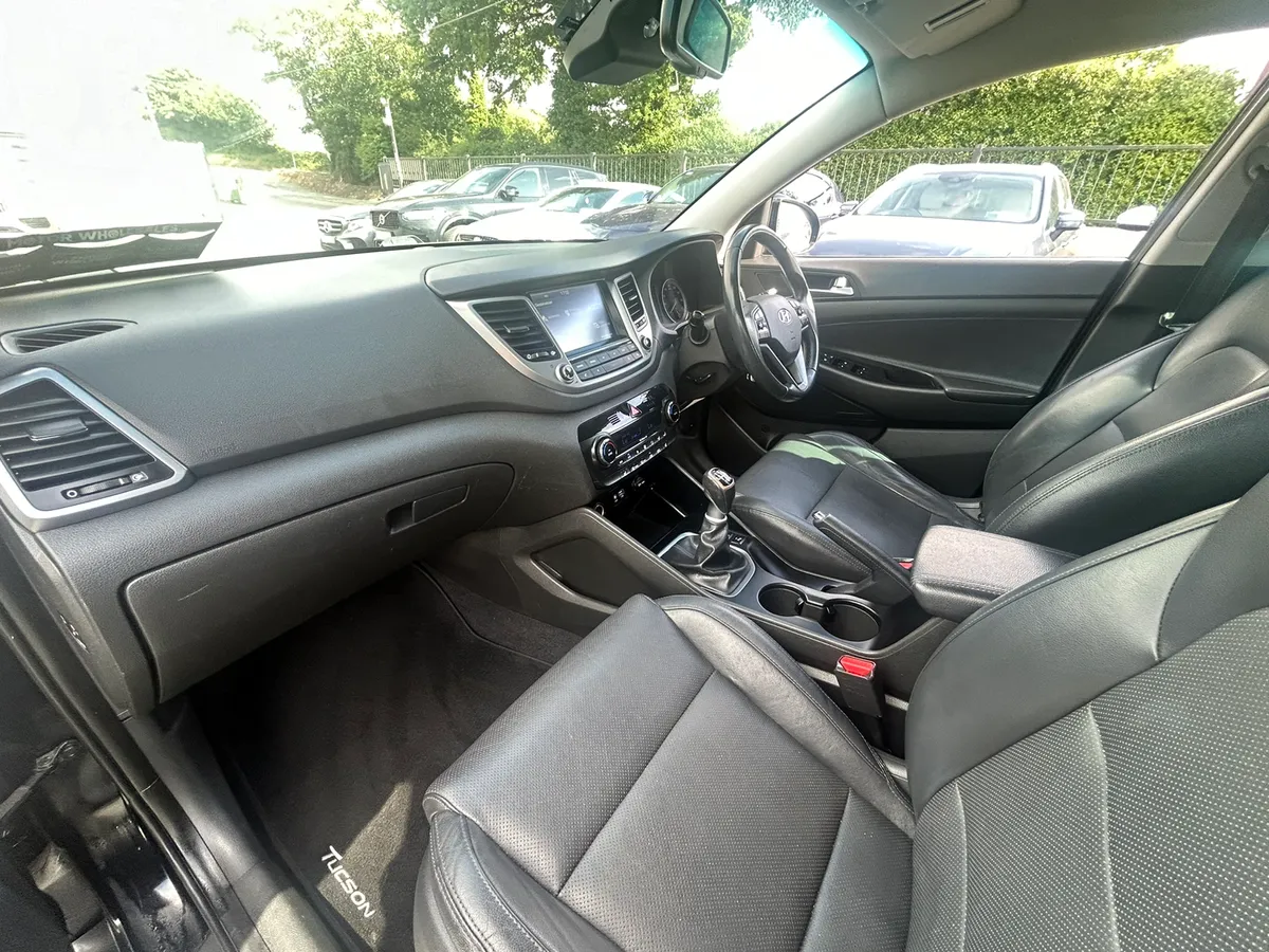 171 HYUNDAI TUCSON 1.7 EDITION SPORT - Image 4