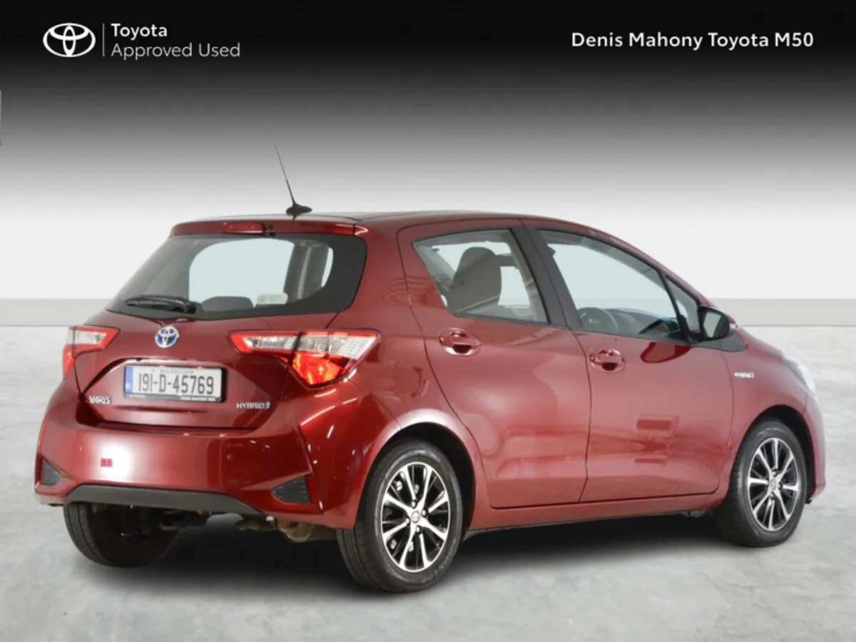 Toyota Yaris VVT-I AUTO - Image 2